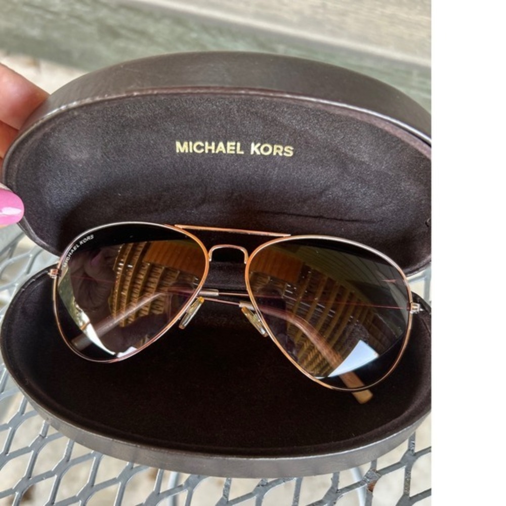 Michael Kors Aviator Sunglasses Gold Brown Gradient Metal Frame w/ Case